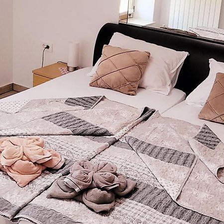 Apartmaji Soncek إيزولا المظهر الخارجي الصورة