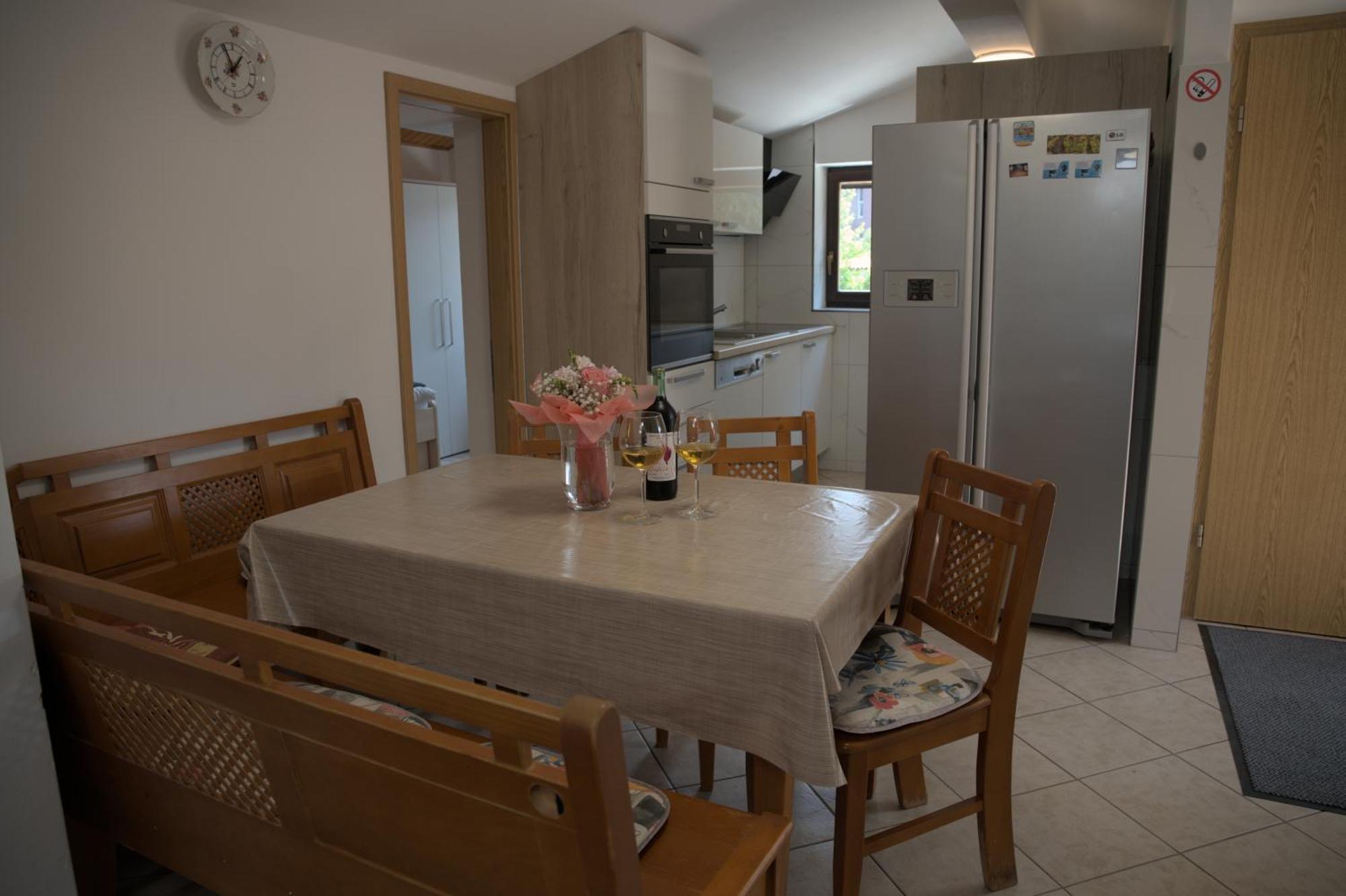 Apartmaji Soncek إيزولا المظهر الخارجي الصورة