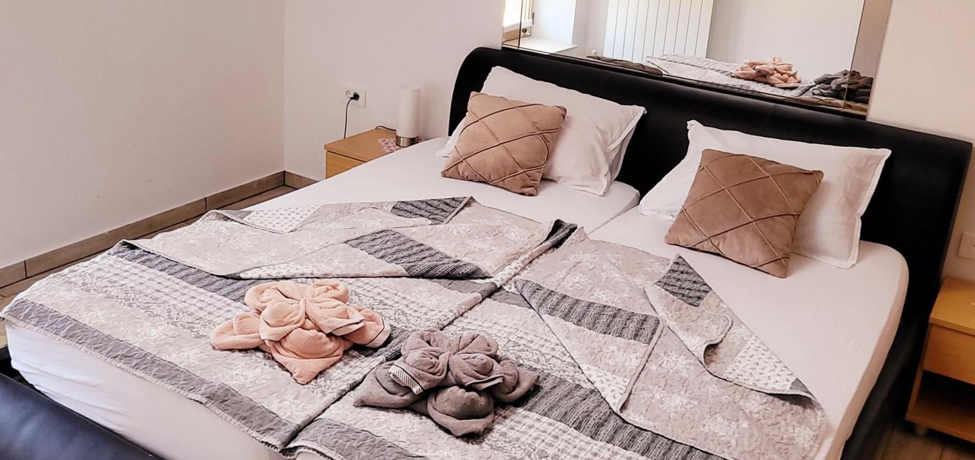 Apartmaji Soncek إيزولا المظهر الخارجي الصورة